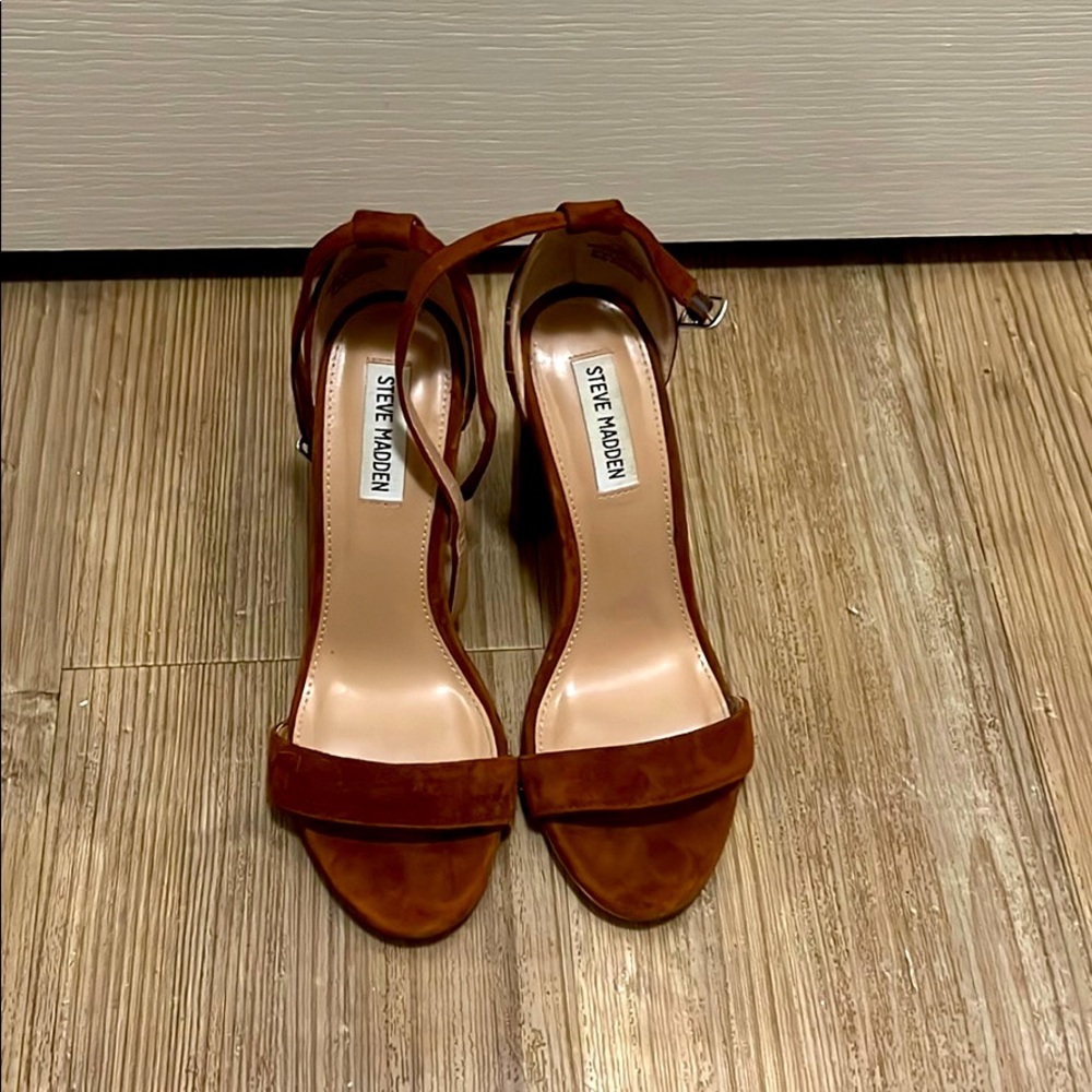 Dark tan suede Steve Madden Block heel